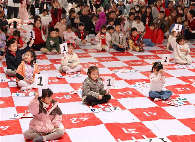 Super Tots 2025 mang đến một sân chơi học thuật song ngữ, giúp các bé từ 4-6 tuổi phát huy trí tuệ, khả năng tư duy và bản lĩnh thi đấu. Ảnh: Thanh Tùng - TTXVN